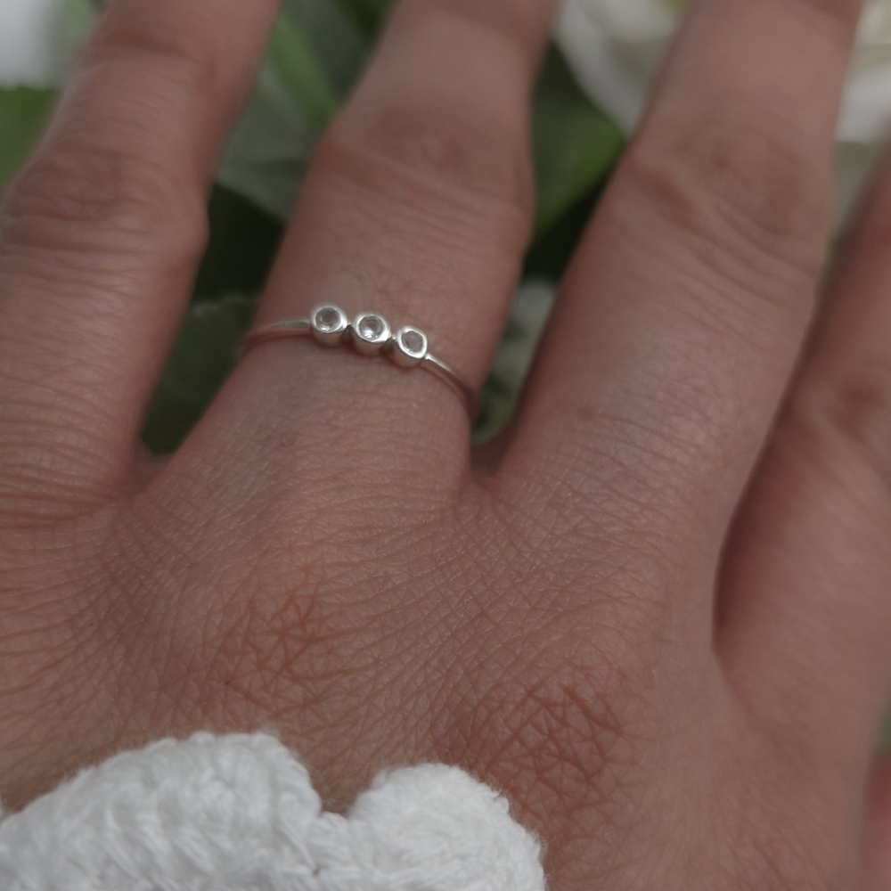 🥰 DAINTY & CLASSY RING - Picture 4 of 7